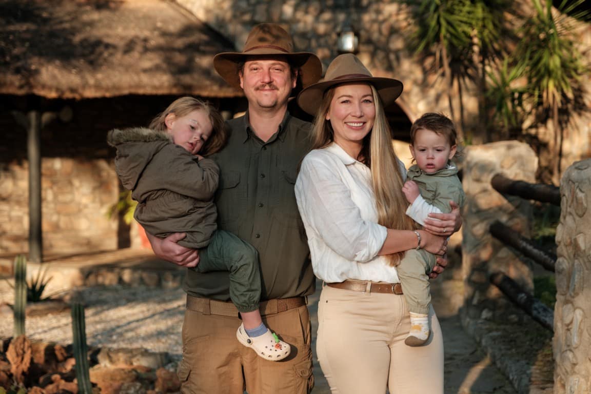 Hunters Namibia Safaris, Camelthorn Kalahari